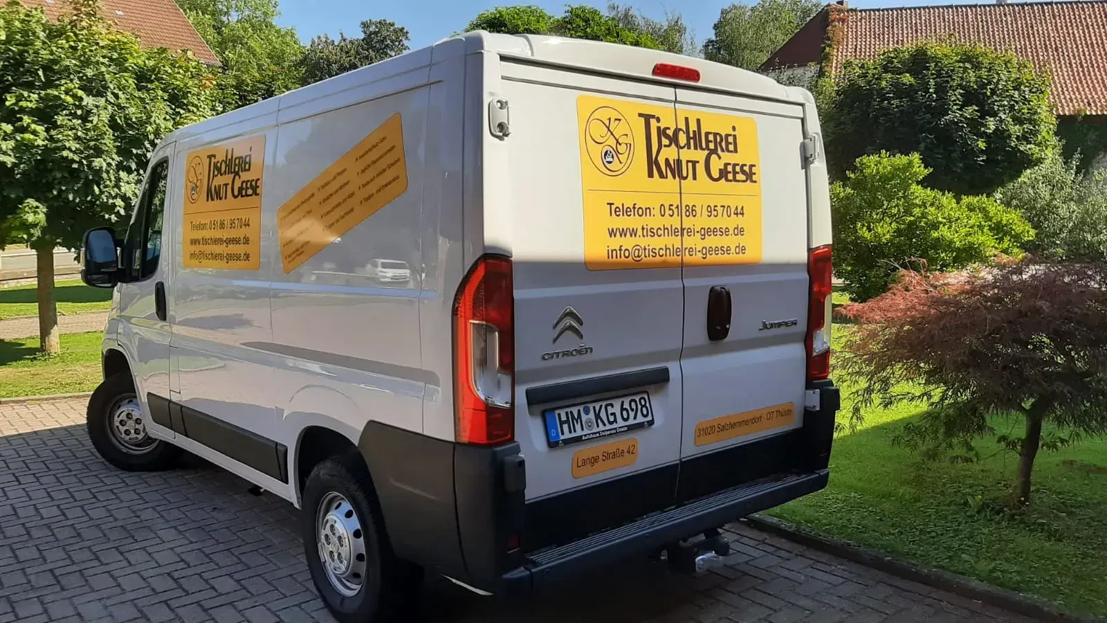 Transporter der Tischlerei Knut Geese